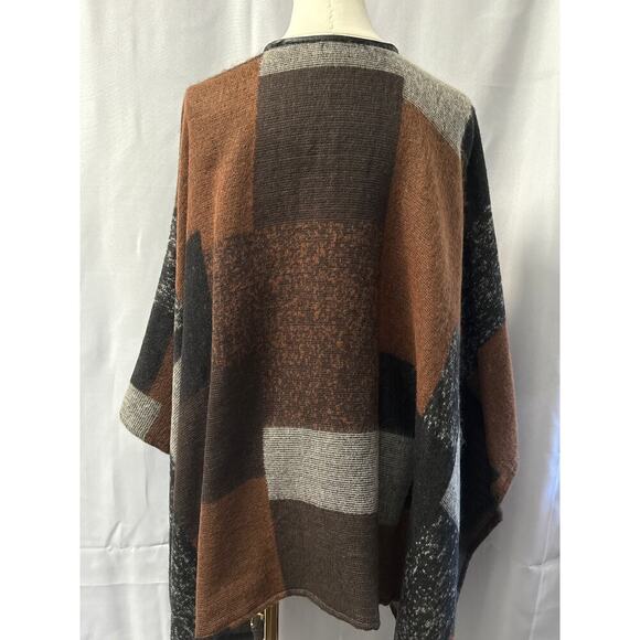 Women’s APT.9 Brown & Black Checkered Zip up Poncho One Size - Picture 3 of 4